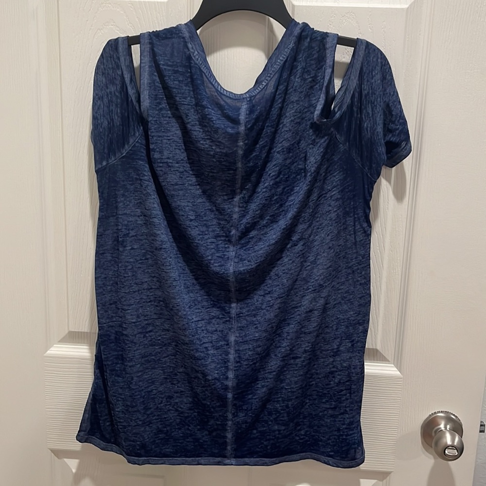 Seven7 Blue Cold Shoulder Tee with Pocket L - Picture 4 of 4